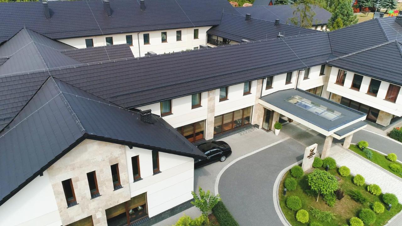 Hotel Amazonka Conference And Spa Цехоцинек Екстериор снимка